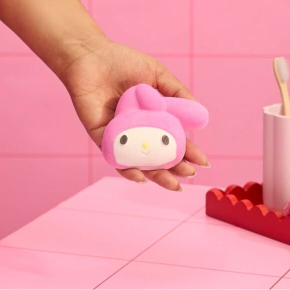 1 LEFT! Lush x My Melody Limited Edition Bath Bomb - Picture 3 of 7